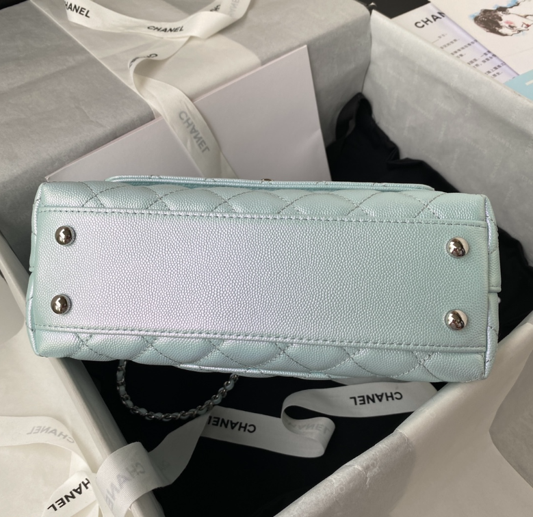 Chanel Coco Handle Bag 92990 23cm