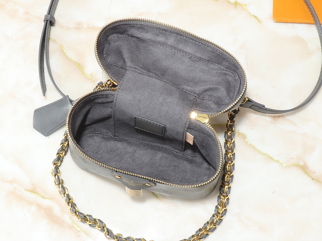 Louis Vuitton LV Vanity Chain Pouch Shoulder Bag 19¡Á11.5¡Á6.5cm